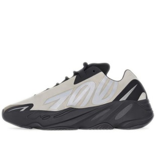 Yeezy Boost 700 Mnvn Bone